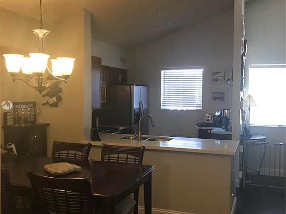 2nd image of 616 Gardens Dr APT 204