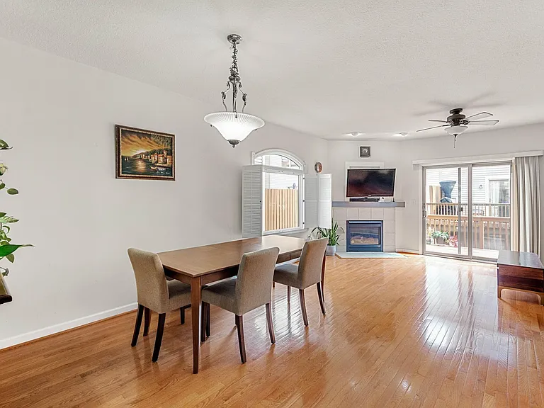 1720 Merriman Ct — Photo 3