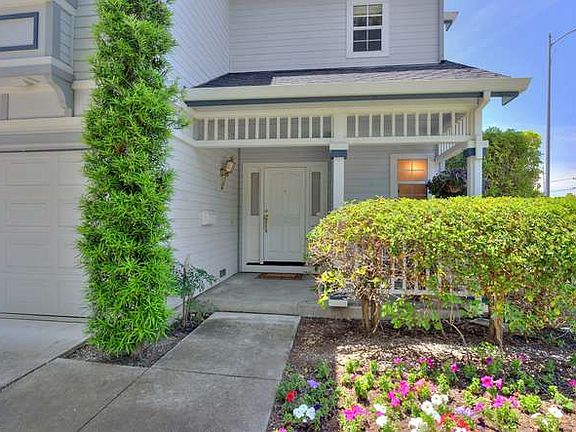 2nd image of 1021 Oakmont Pl