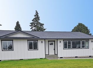 208 S 2nd Street, Oakville, WA 98568