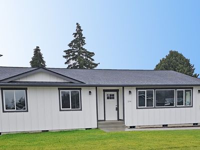 208 S 2nd Street, Oakville, WA, 98568