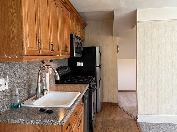 2nd image of 205 Mount Horeb Rd Floor 2