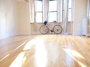 224 W 82nd St APT 3F, New York, NY 10024