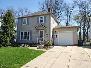 1123 Churchill Rd, Lyndhurst, OH 44124