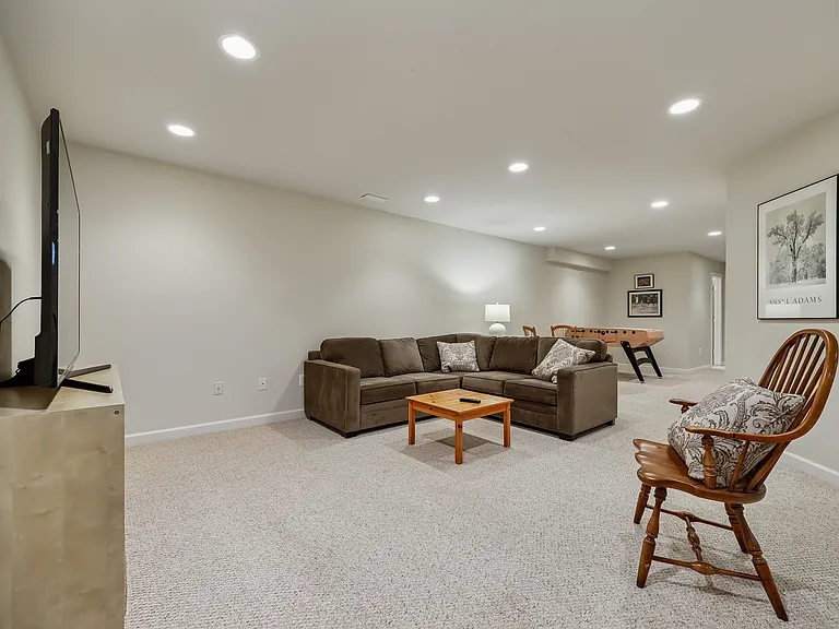8807 Ridge Rd — Photo 30