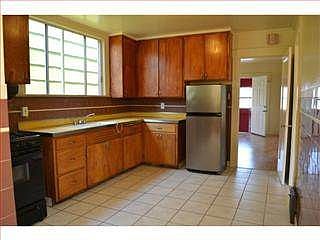 5th image of 155 Parkview Ave