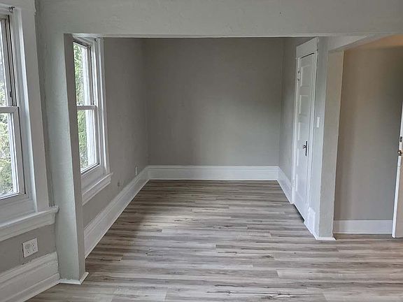 5th image of 344 Jenks Ave #2