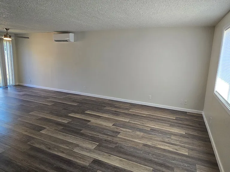 4485 Sean St — Photo 3