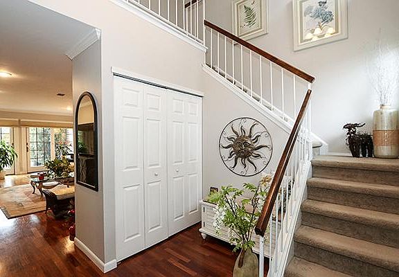 3rd image of 9 Northgate Ct
