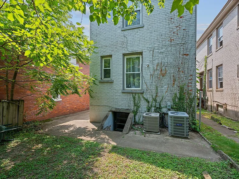 2316 Chickasaw St #1 — Photo 9