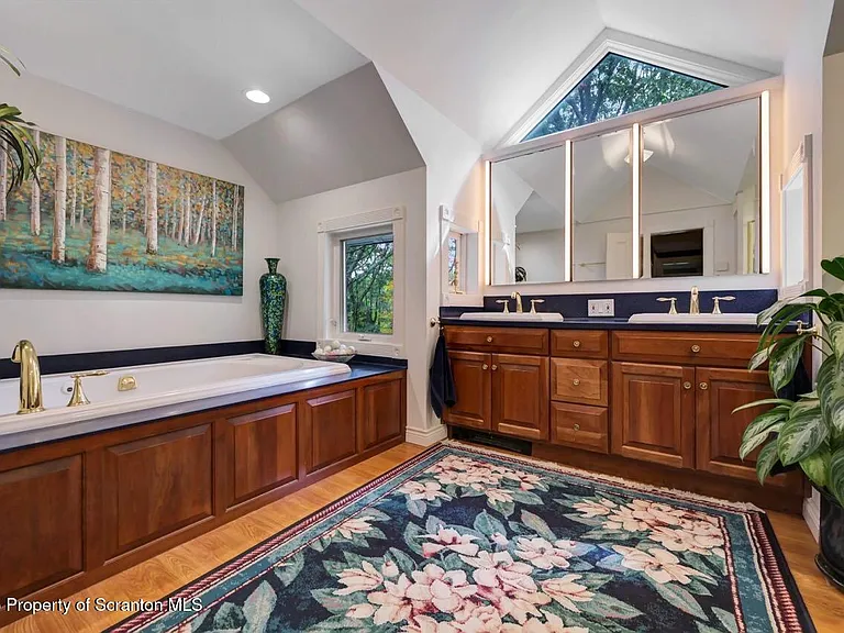 3360 Forest Rd — Photo 57