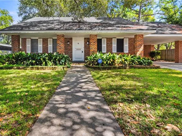 1348 Holiday Pl, New Orleans, LA 70114