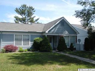 523 Huntington Dr #B, Manchester Township, NJ 08759