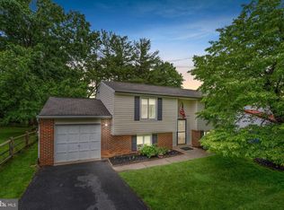 11948 Bambi Ct, Gaithersburg, MD 20878