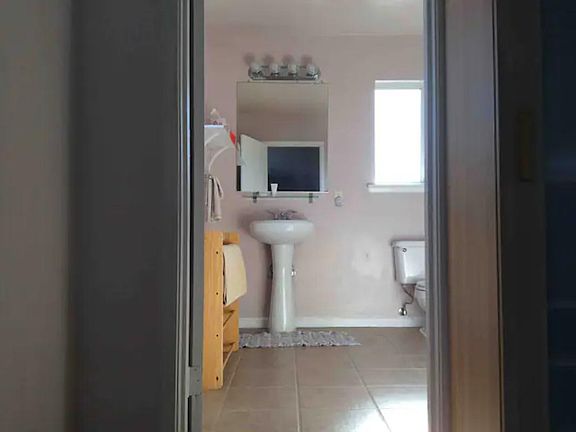 5th image of 10 E Calle Crespis #B