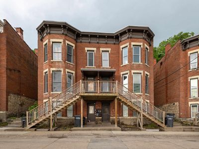 1551 Bluff St, Dubuque, IA, 52001