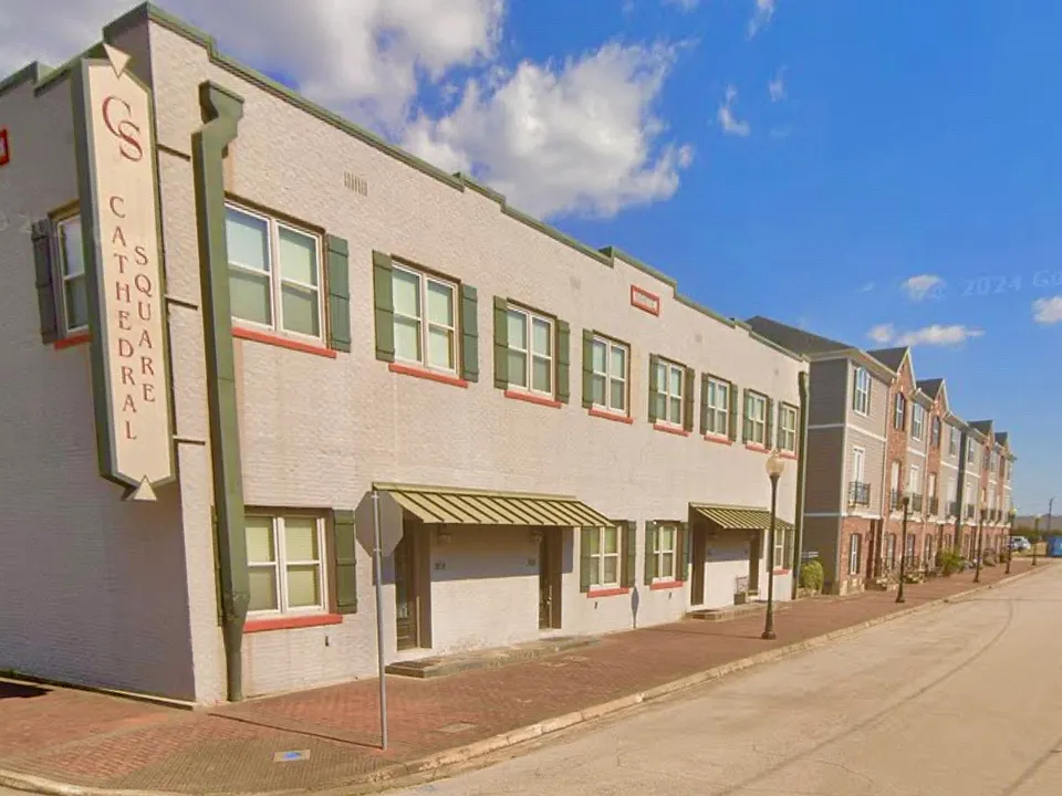 701 Trinity St #520
