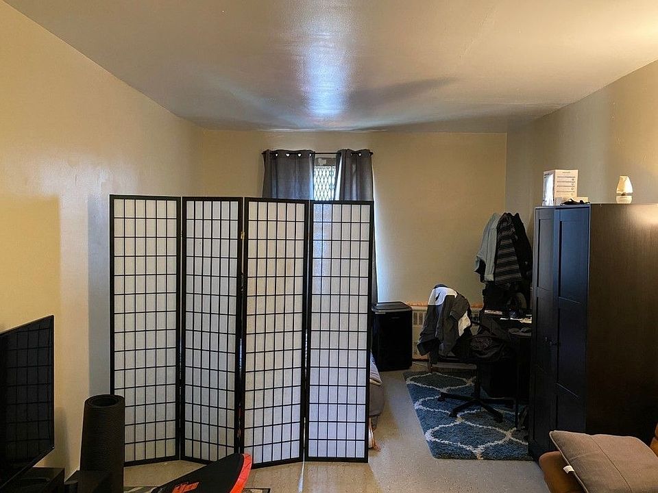 1st image of 113 W 128th St #2A