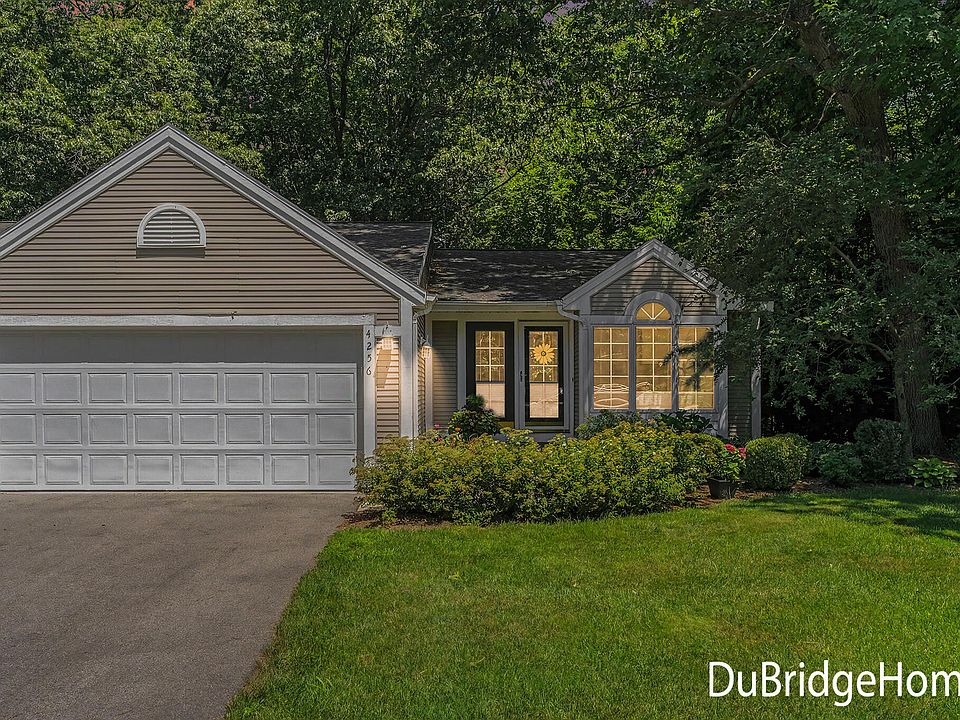 1st image of 4256 Valley Hollow Dr NE