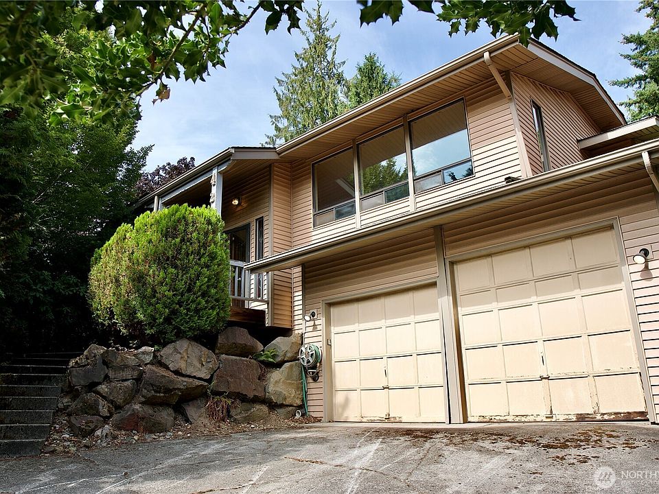 1st image of 425 SE 169th Street