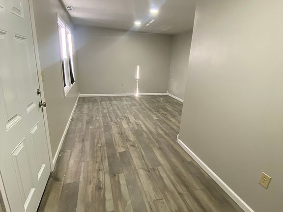 2nd image of 237 Norwich Ave #1