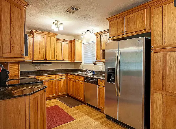 6035 Marcus Drive - 1 — Photo 4