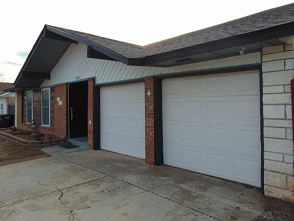 3rd image of 1001 S Avery Dr