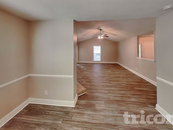 3rd image of 2254 Clonmel Pl