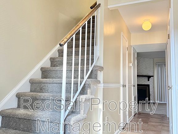 3rd image of 1067 Willow Green Dr