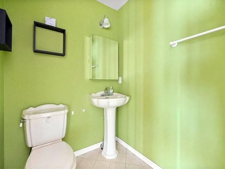 2 Hops Commons Ct — Photo 10