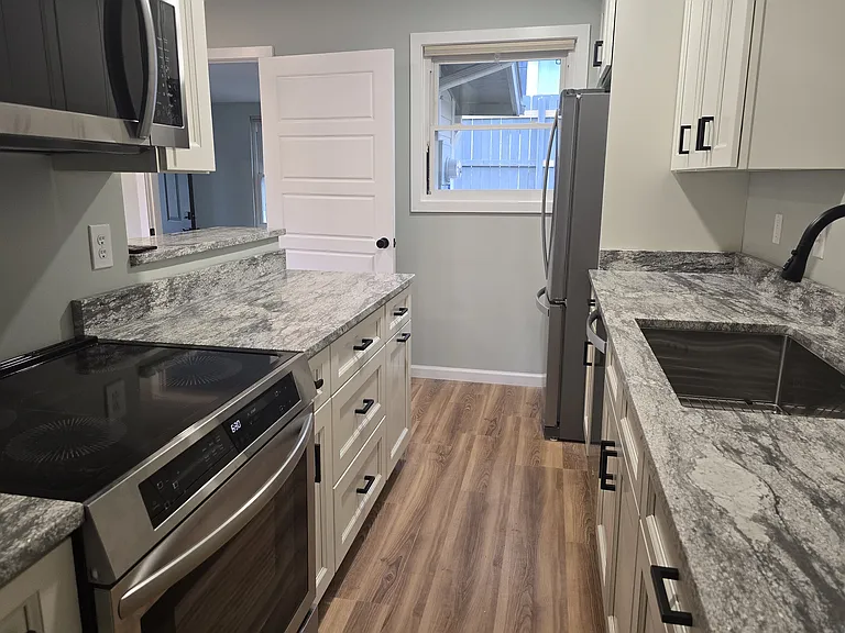 102 Beech St — Photo 4