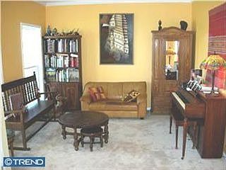 3rd image of 308 Blue Heron Ct