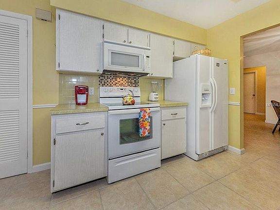 5th image of 1777 Elm Dr