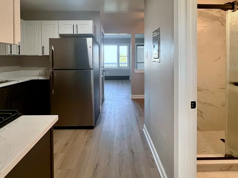 Salt Creek Apartments — Photo 13