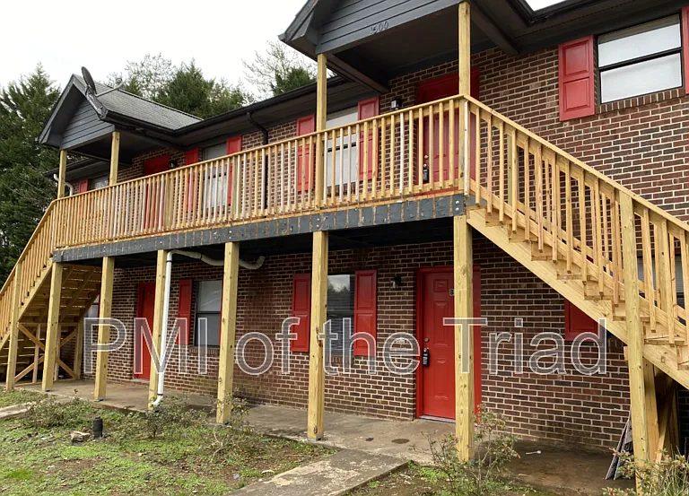 1500 Oakshire Ct #C — Photo 1