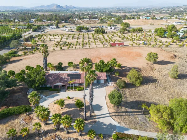 35800 Calle Nopal Rd, Temecula, CA 92592