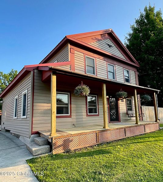 2nd image of 132 Tomhannock Road