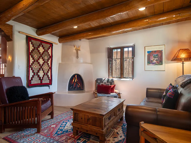 1713 Paseo De Peralta — Photo 7