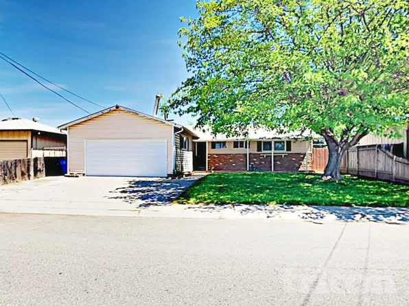 1935 Hall St, Marysville, CA 95901