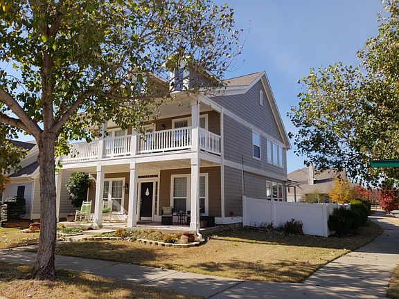 3rd image of 1727 Goodwin Dr