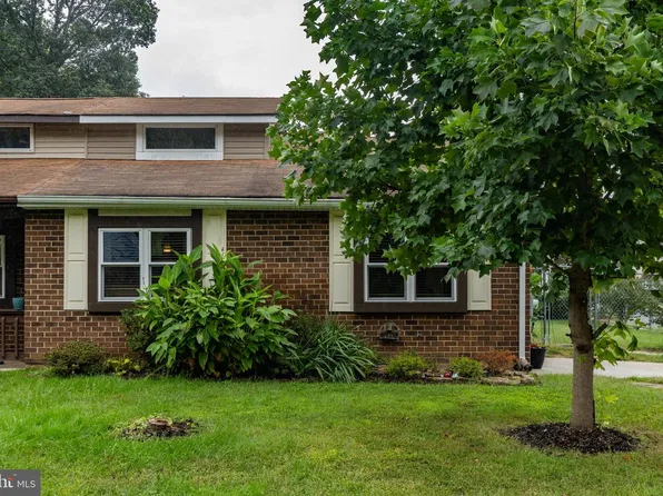 52 Lanford Rd, New Castle, DE 19720