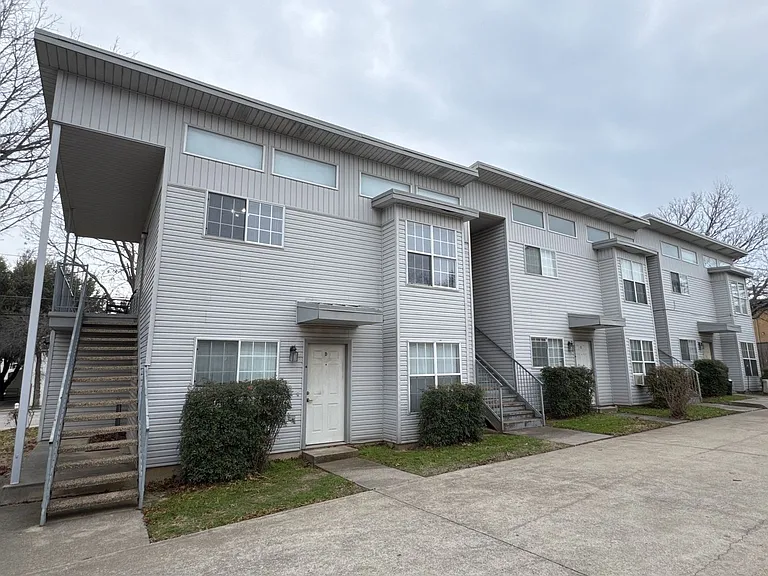 2310 W Hickory St — Photo 17