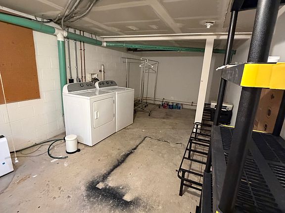 5th image of 1397 Broadview Ave APT 16