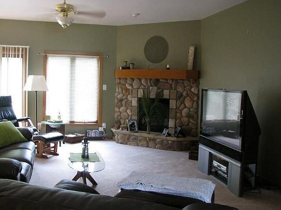 2nd image of W159N4940 Graysland Dr