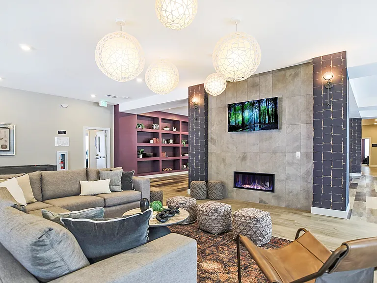 Livery Modern Apartments — Photo 26
