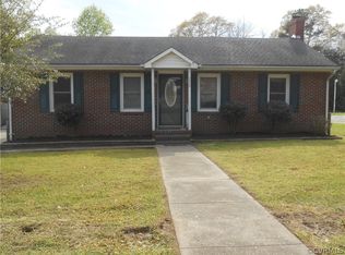 220 N Pinecrest Rd, Wakefield, VA 23888