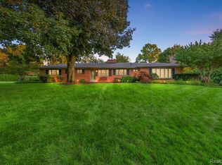 960 N Reading Rd, Bloomfield Hills, MI 48304