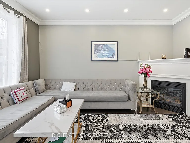 456 Valridge Dr — Photo 12