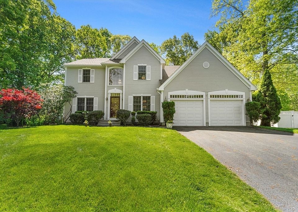 1st image of 7 Whitney Cir