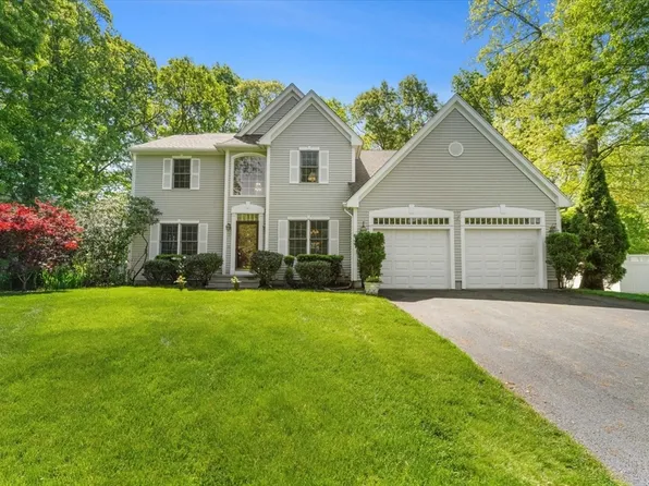 7 Whitney Cir, Natick, MA 01760